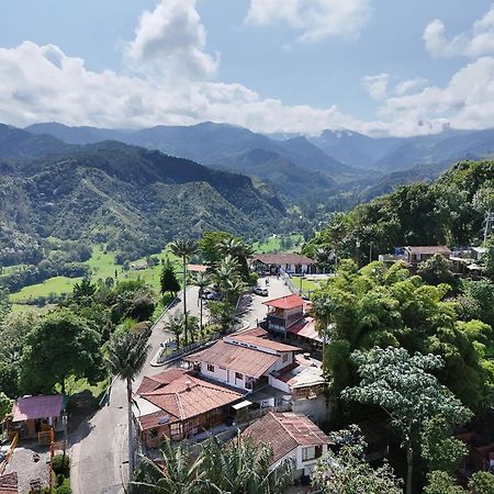 El Encanto Mountain Cabin 萨兰托 外观 照片