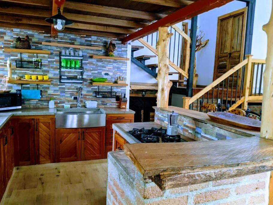 El Encanto Mountain Cabin 萨兰托 外观 照片