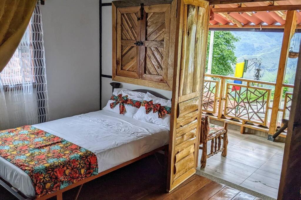 El Encanto Mountain Cabin 萨兰托 外观 照片