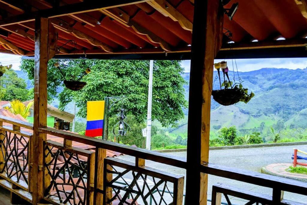 El Encanto Mountain Cabin 萨兰托 外观 照片